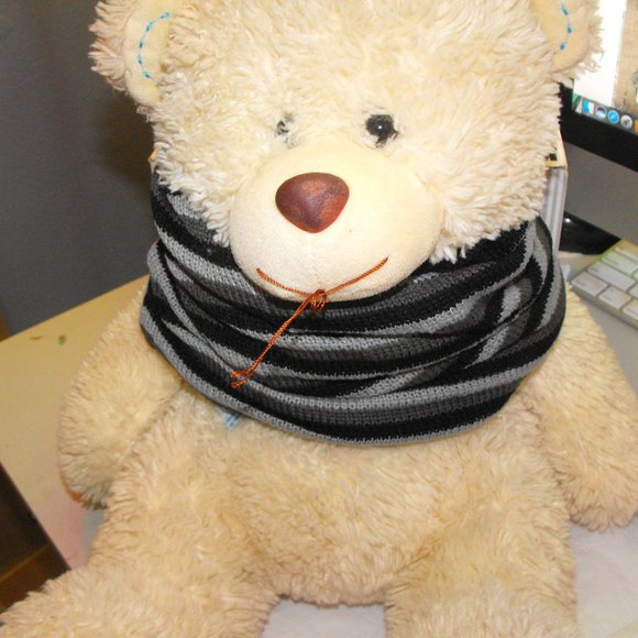 3 No Slip Reversible Infinity Scarves Knit Hats - Picture 3 of 3